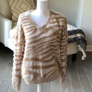Grace & Lace safari sweater size small